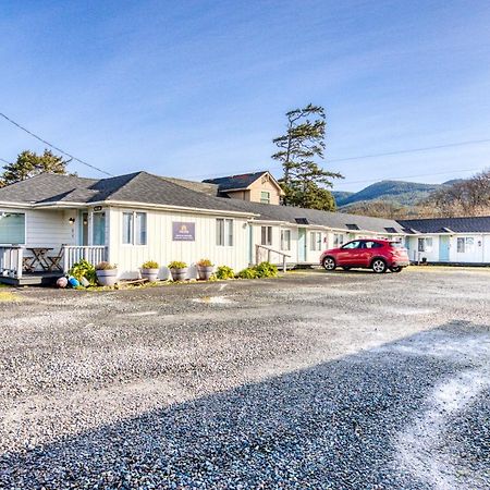 Sea Haven Motel Рокуэй-Бич Экстерьер фото